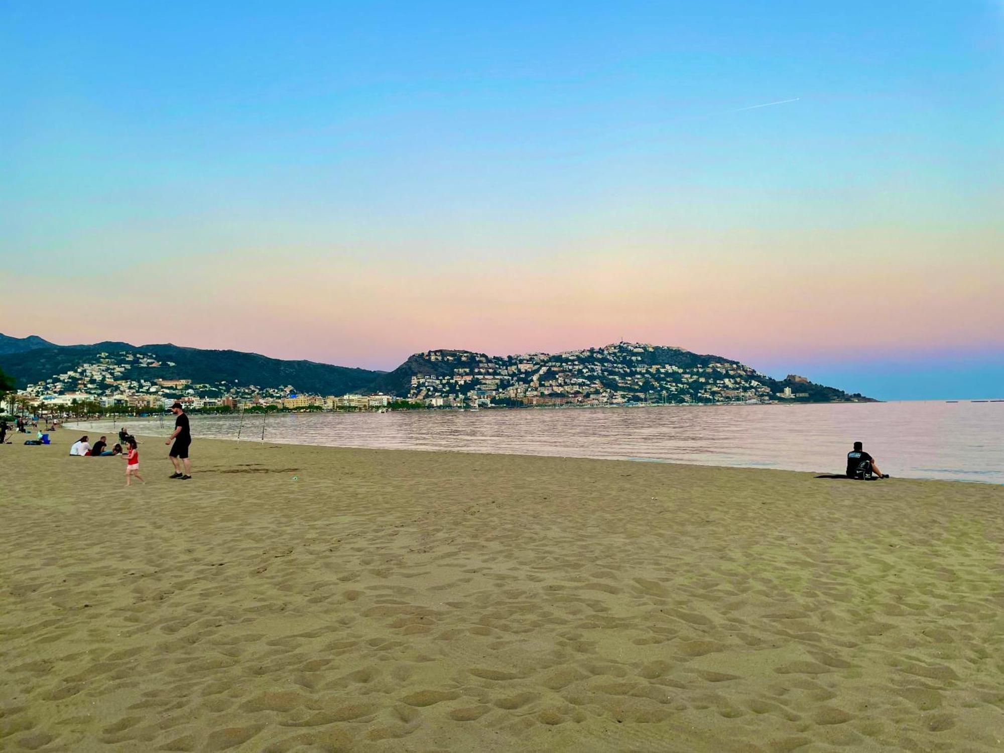 Santa Beach 罗萨斯 外观 照片